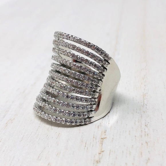 SWAROVSKI* crystal 18K GP cocktail ring, size approx 7.5, NWOT - Picture 2 of 10